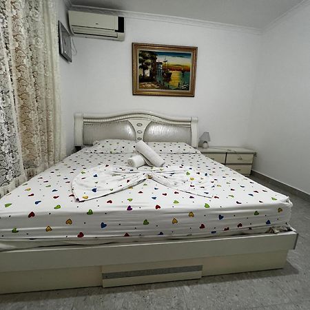 Boulevard Apartment Tiranë Luaran gambar