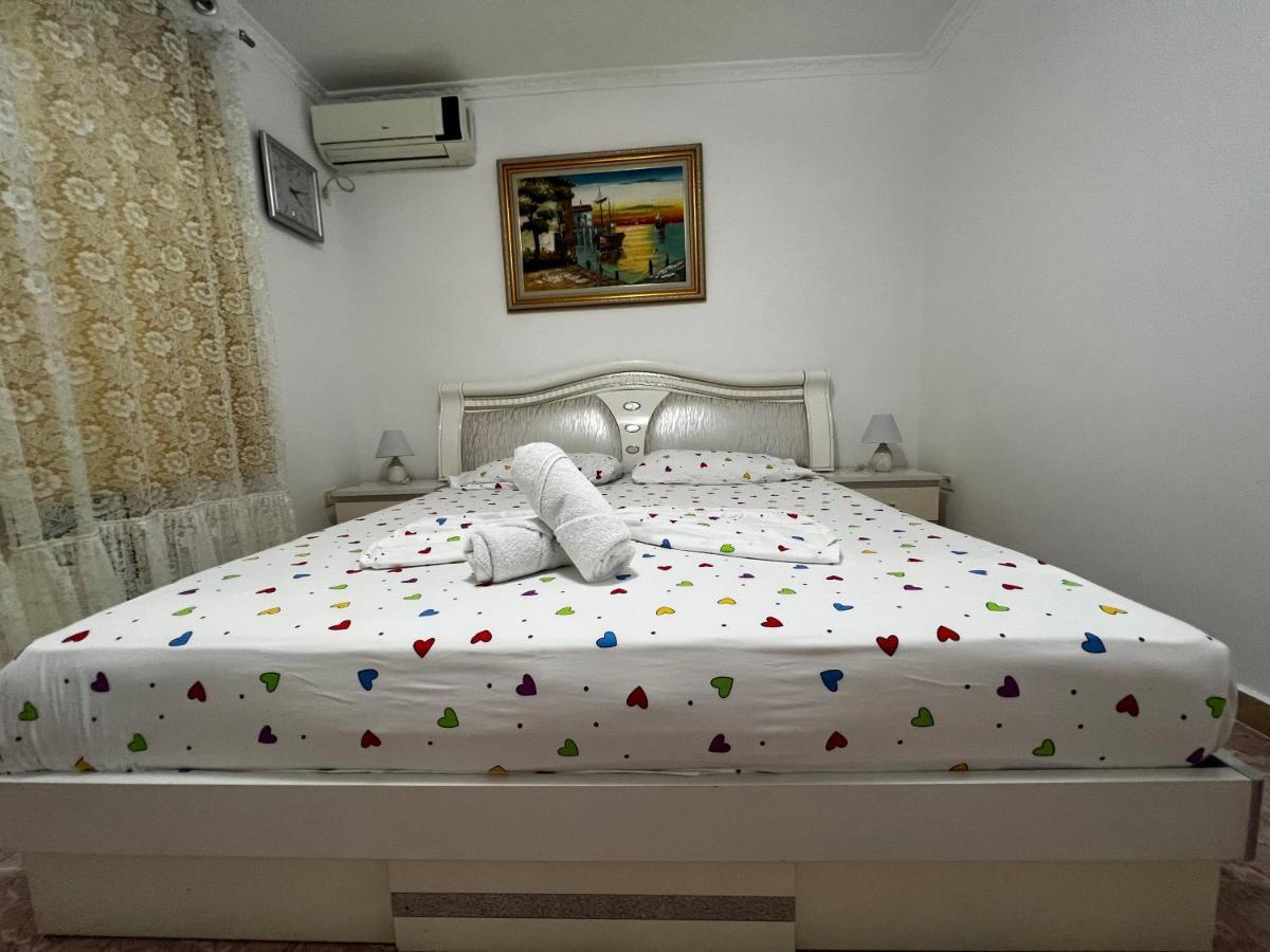 Boulevard Apartment Tiranë Luaran gambar