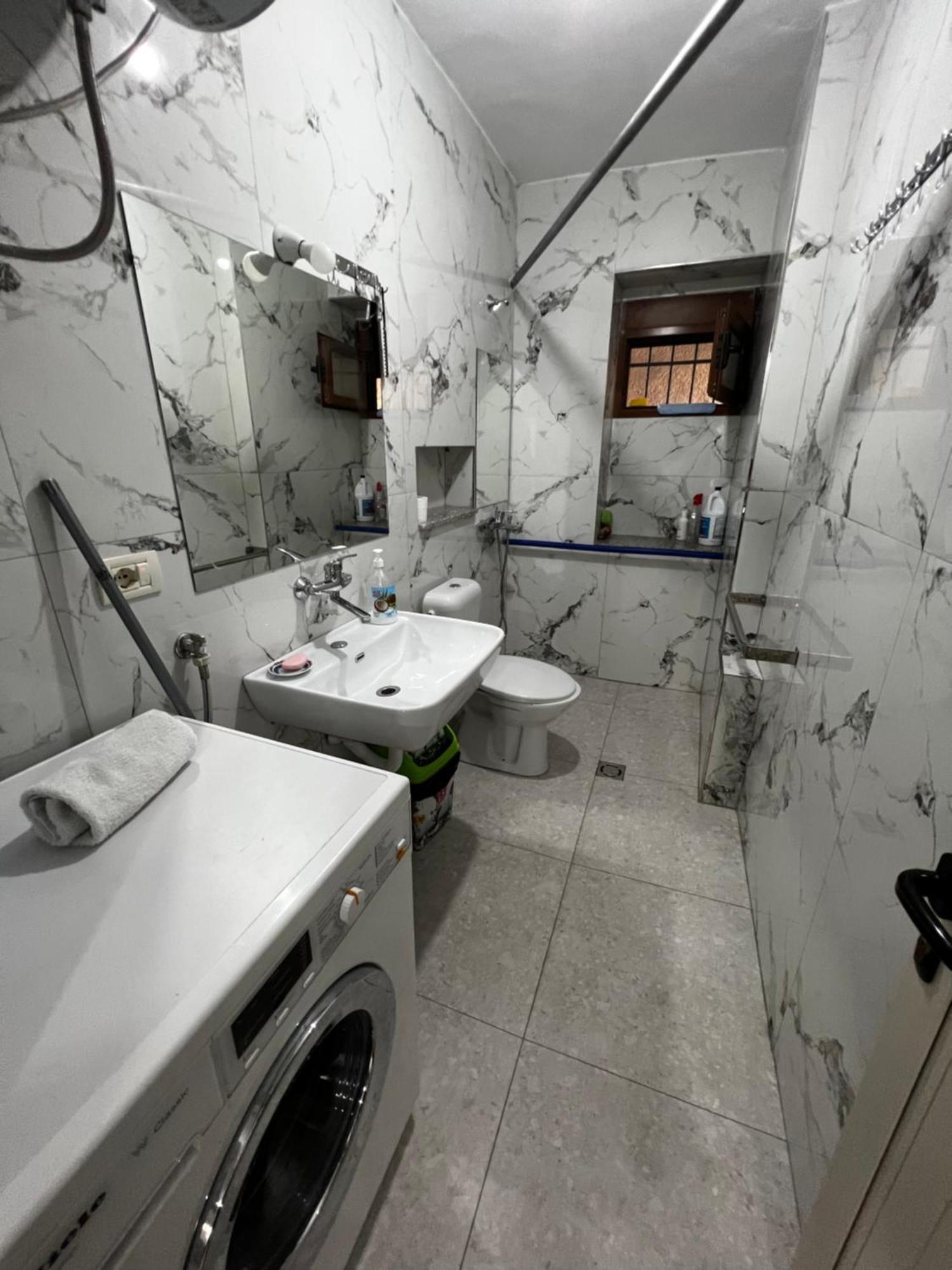 Boulevard Apartment Tiranë Luaran gambar
